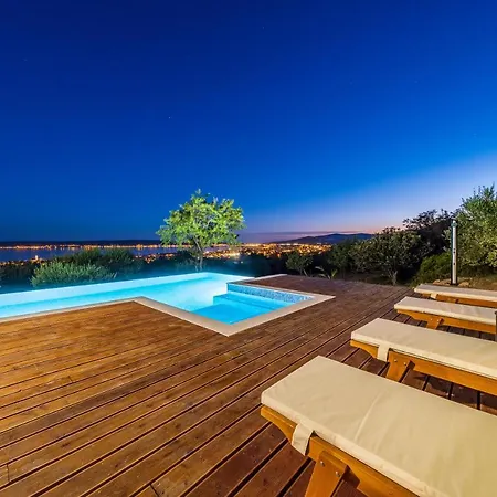 Dalmatian Oasis Luxury Villa Kastela