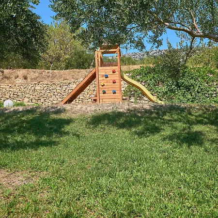 Dalmatian Oasis Luxury Вілла Каштела