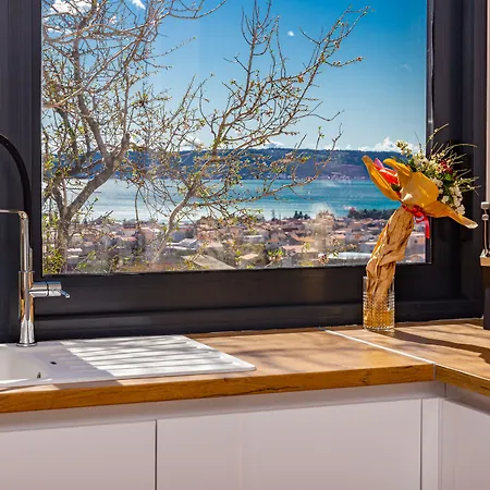 Dalmatian Oasis Luxury Каштела
