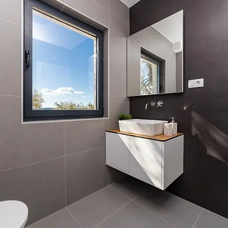 Dalmatian Oasis Luxury Villa Kaštela