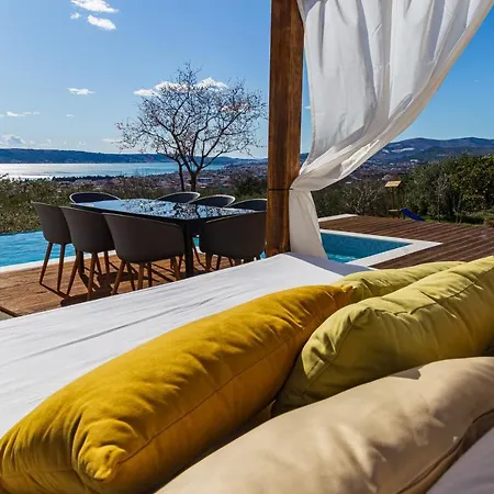 Dalmatian Oasis Luxury Villa Kaštela