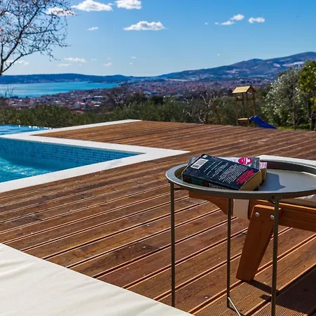 Villa Dalmatian Oasis Luxury Kaštela