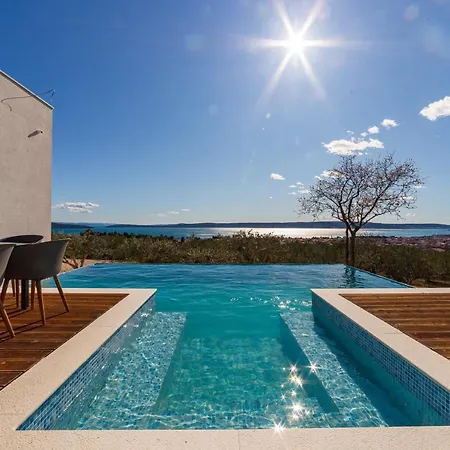 Вілла Dalmatian Oasis Luxury *